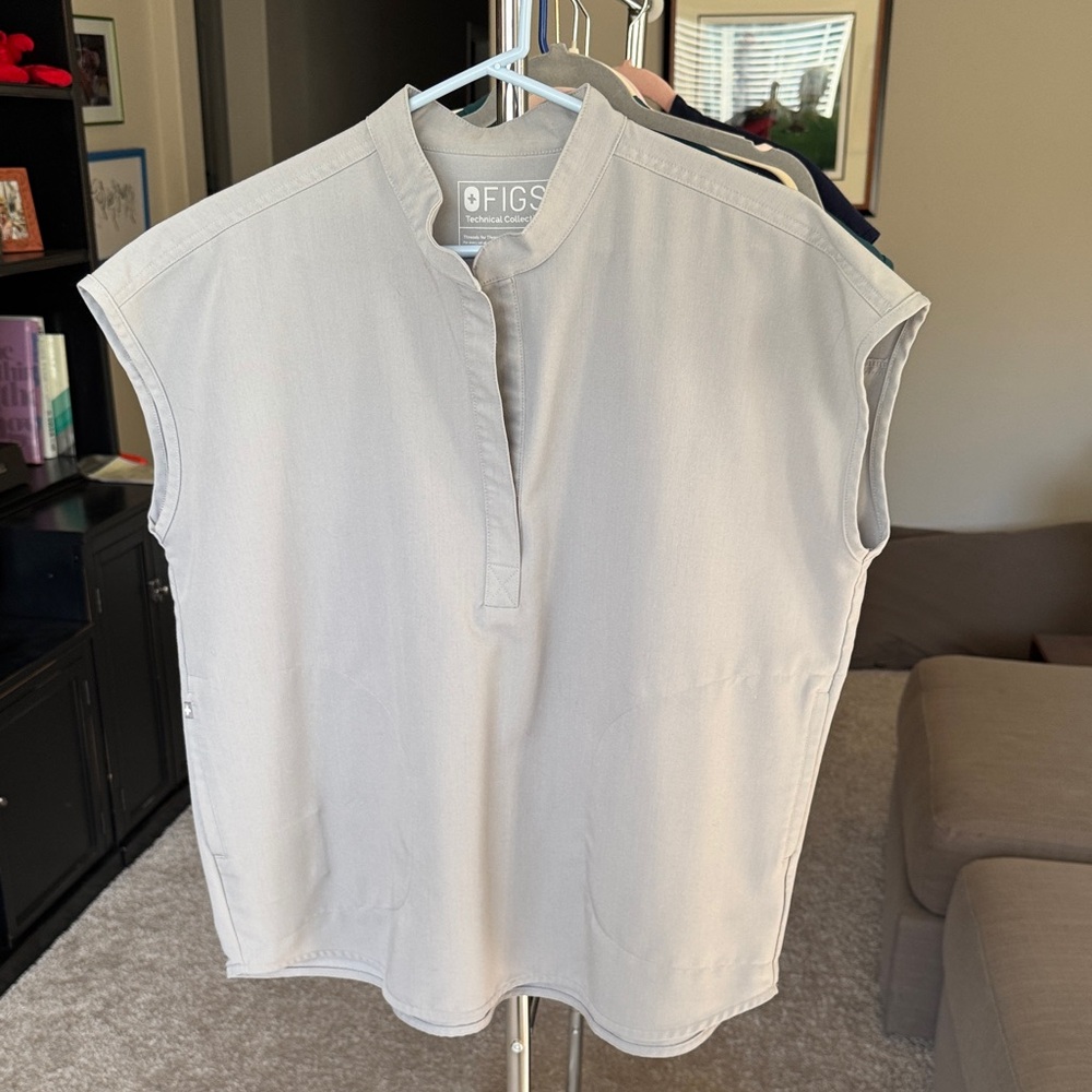 FIGS Women's Light Gray Scrub Top